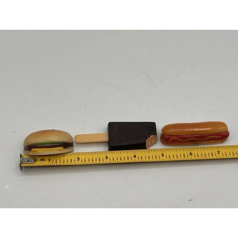 The Unbranded Brand vtg hamburger